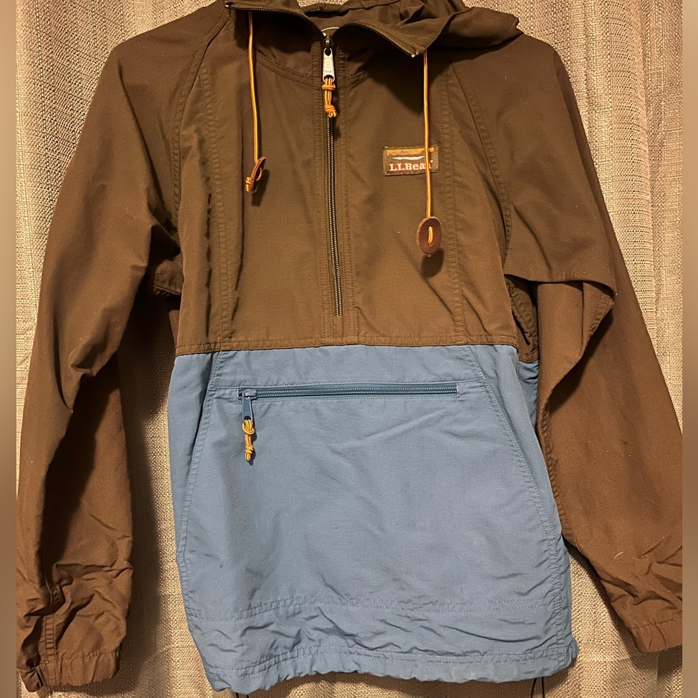 Women’s LL Bean raincoat